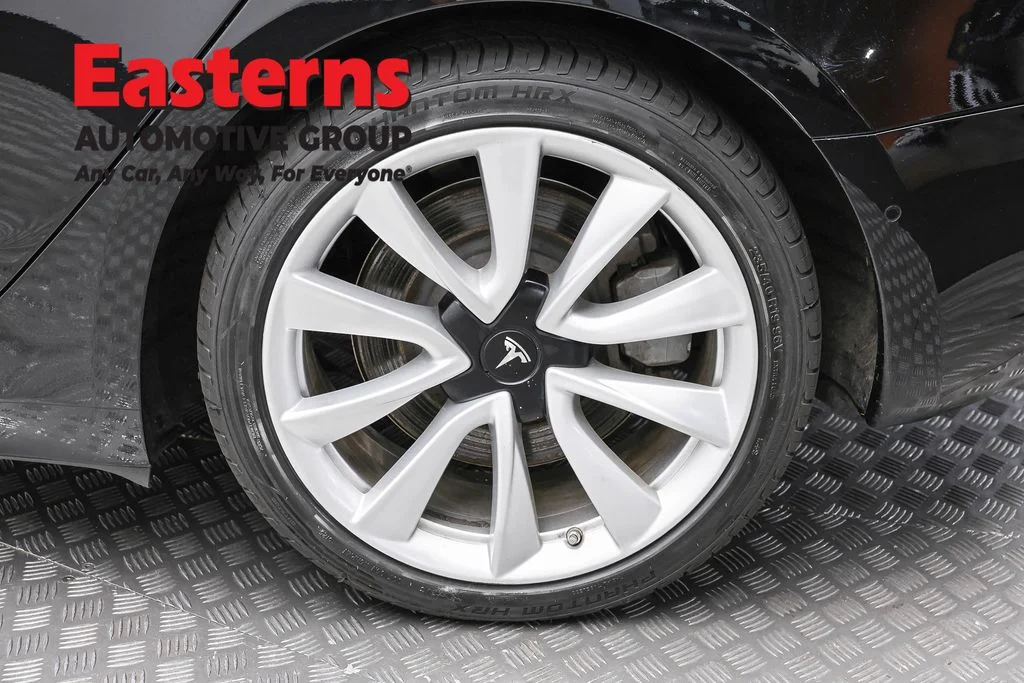 Used 2020 Black Tesla Long Range image 8