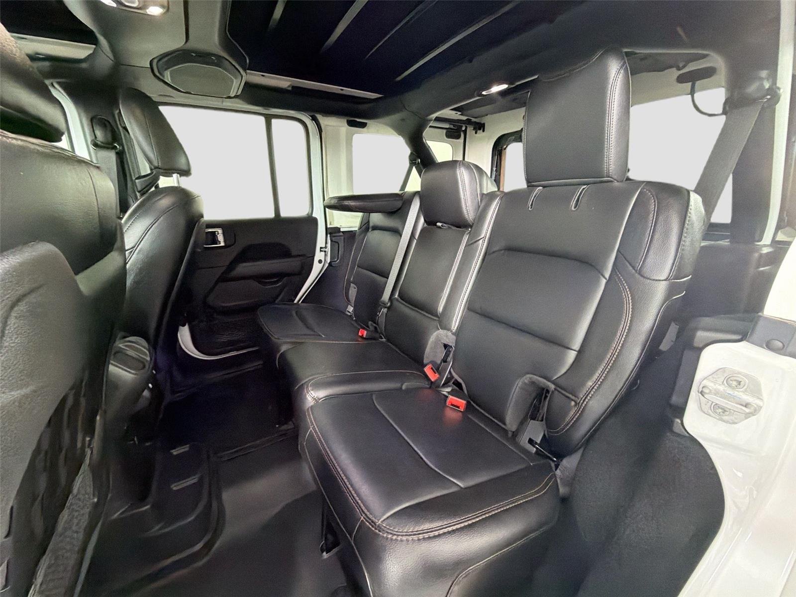Used 2022 Bright White Jeep Unlimited Rubicon 392 image 22