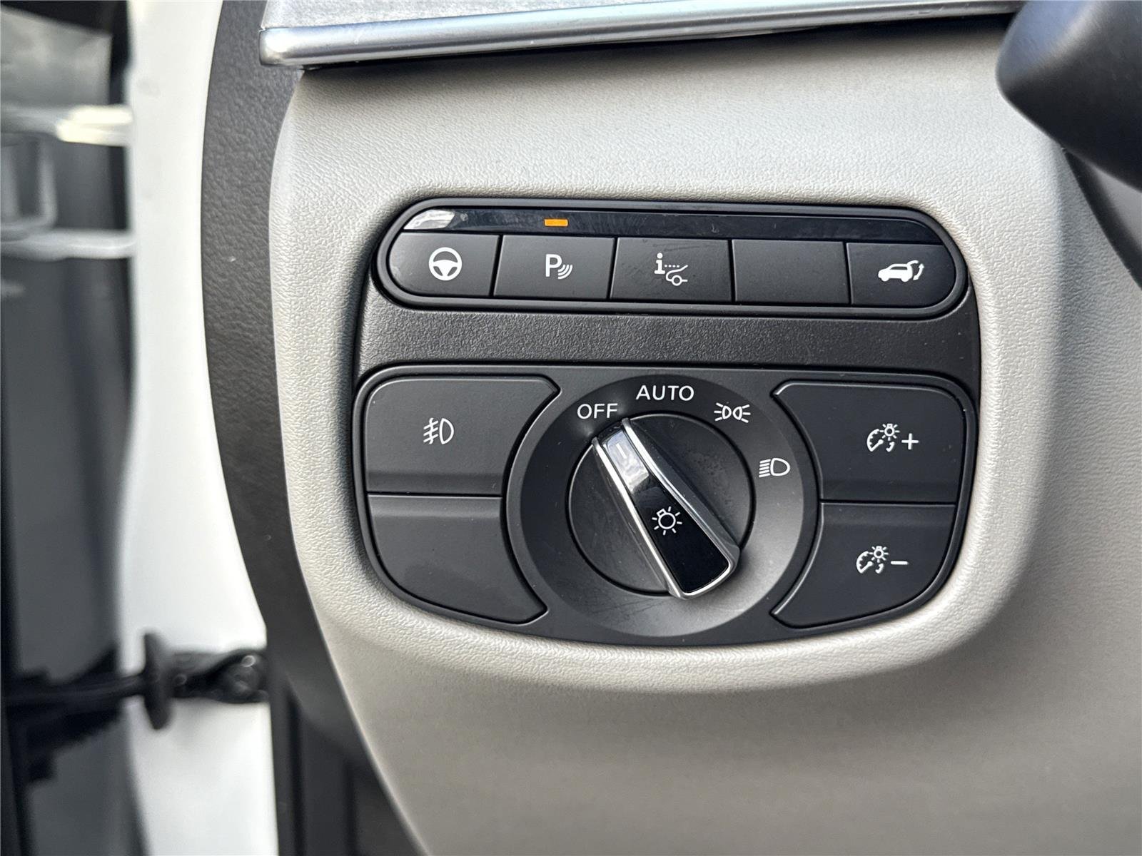 Used 2023 Radiant White INFINITI SENSORY image 14