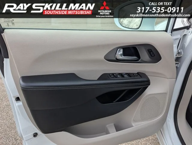 Used 2022 White Chrysler Touring L image 24
