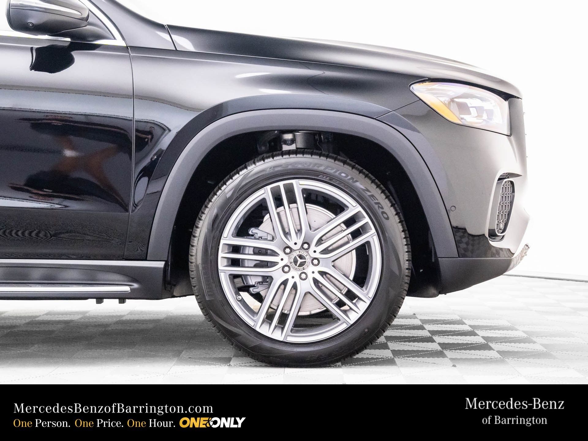New 2026 Black Mercedes-Benz GLS 450 image 32