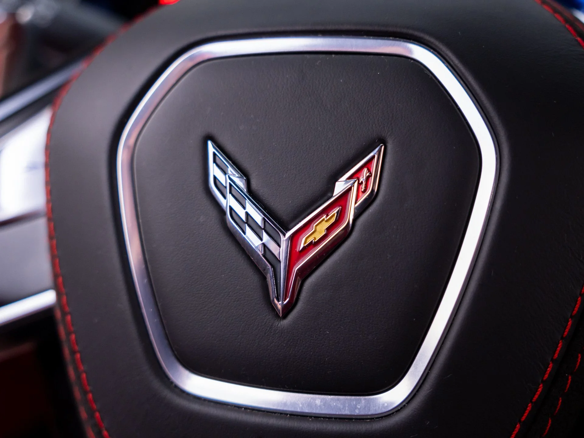 Used 2020 White Chevrolet Stingray image 31
