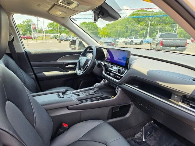 2024 Toyota Grand Highlander XLE - Photo 11