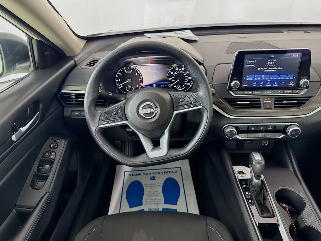 Used 2025 White Nissan 2.5 SV image 26