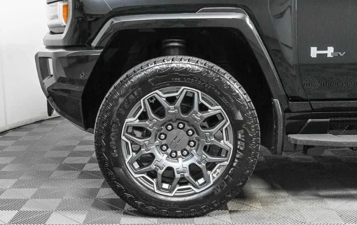 Used 2025 Void Black GMC 3X image 9