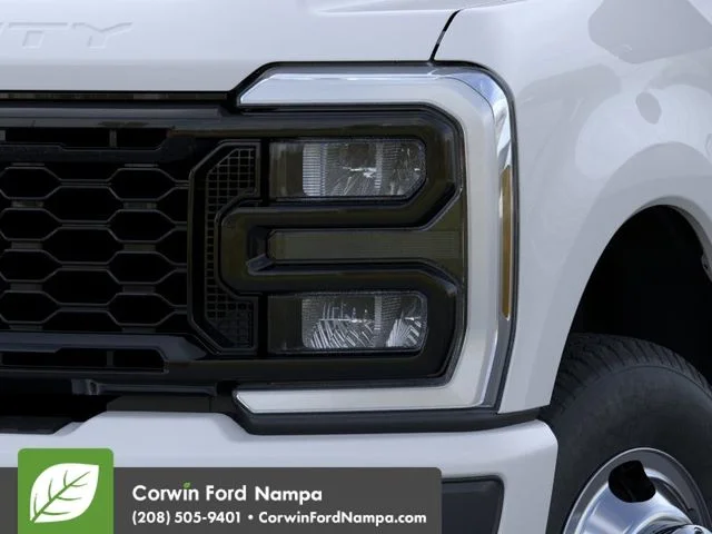 New 2026 Oxford White Ford F-350® XL image 18