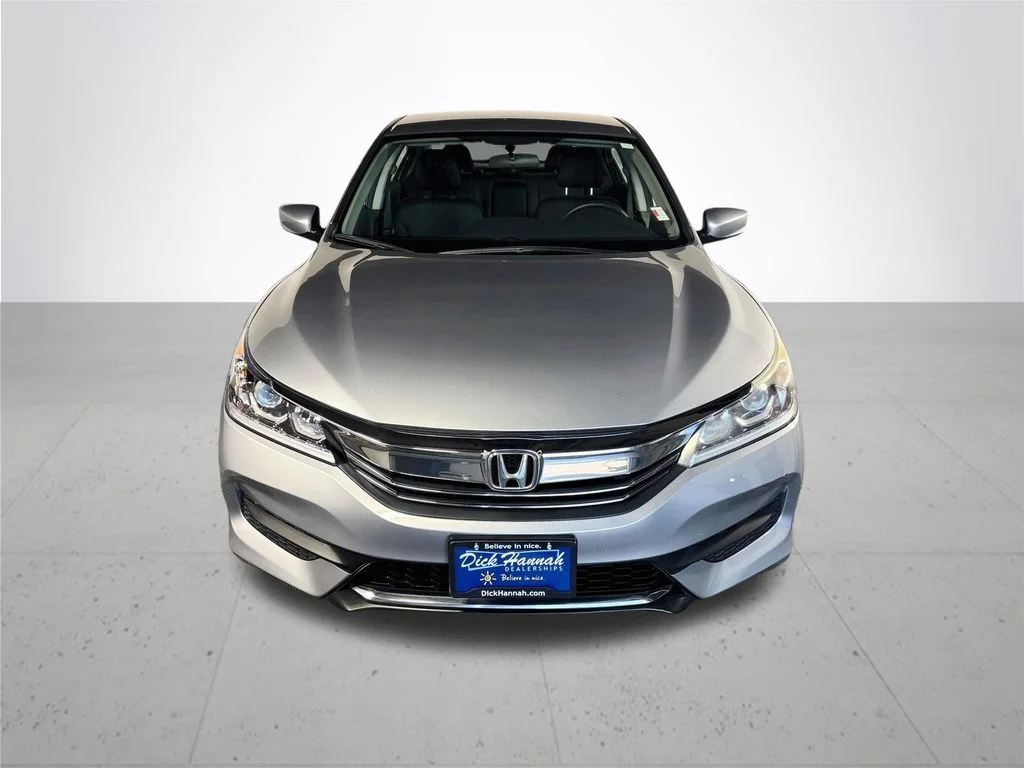 Used 2016 Silver Honda LX image 3