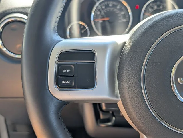Used 2017 Billet Silver Metallic Jeep Latitude image 12