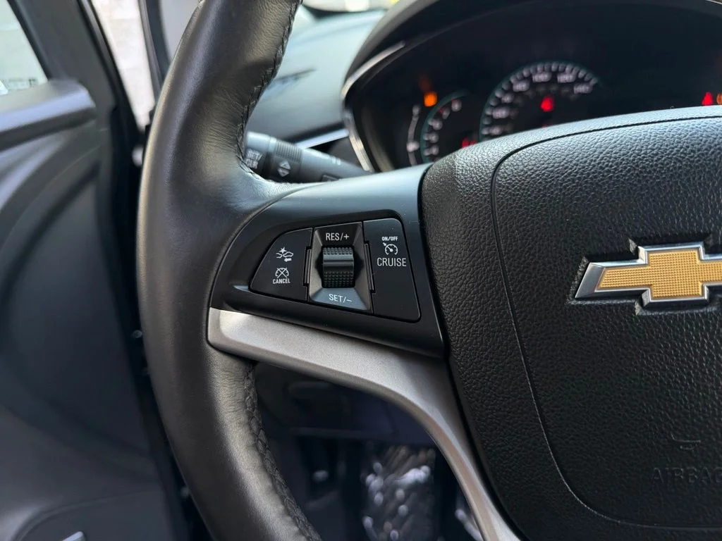 Used 2018 Black Chevrolet Premier image 13