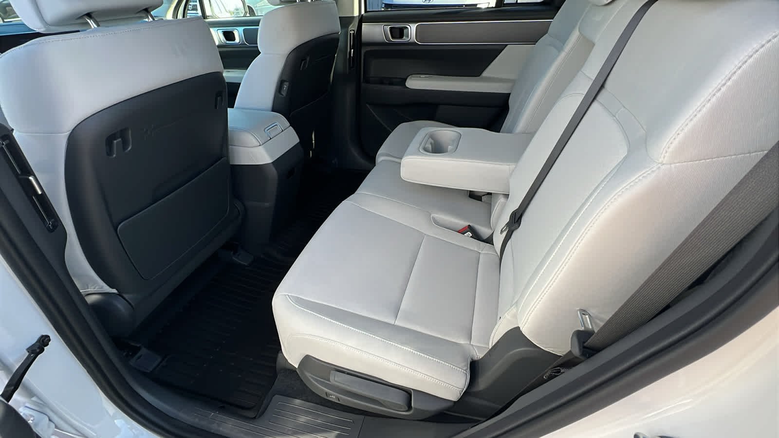 New 2026 Serenity White Hyundai SE image 24