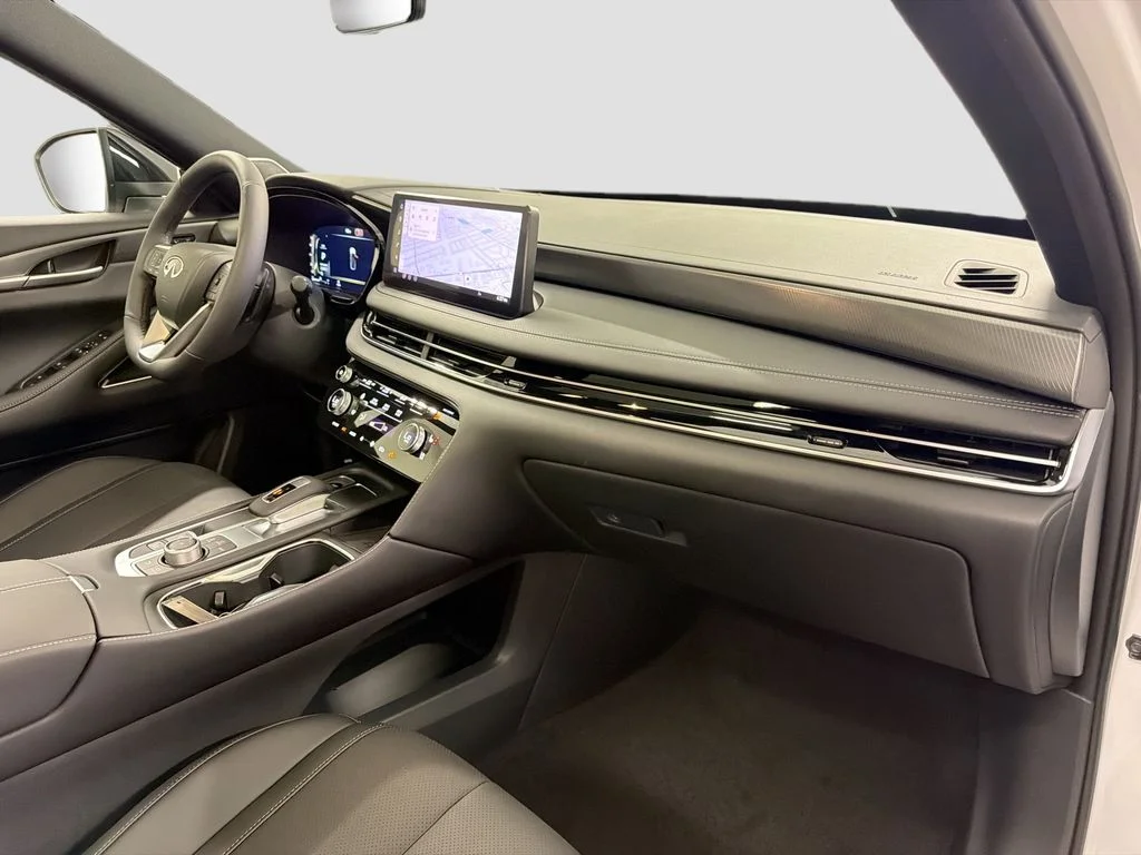 New 2027 RADIANT WHITE INFINITI SPORT image 32