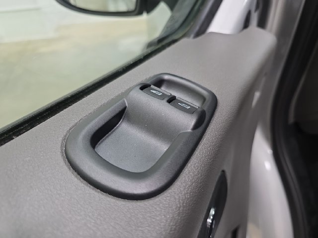 Used 2024 Silver Ford XL image 26