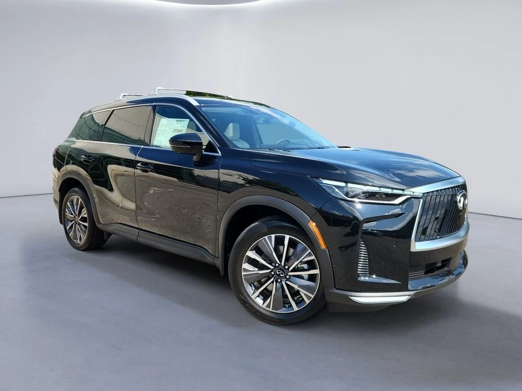 New 2027 MINERAL BLACK INFINITI Luxe AWD image 2