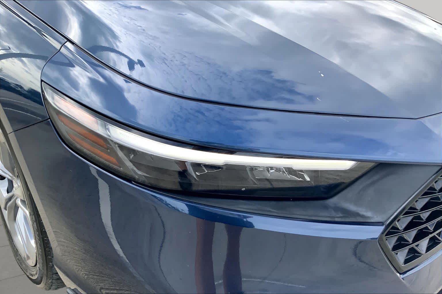 Used 2024 Canyon River Blue Metallic Honda EX image 27