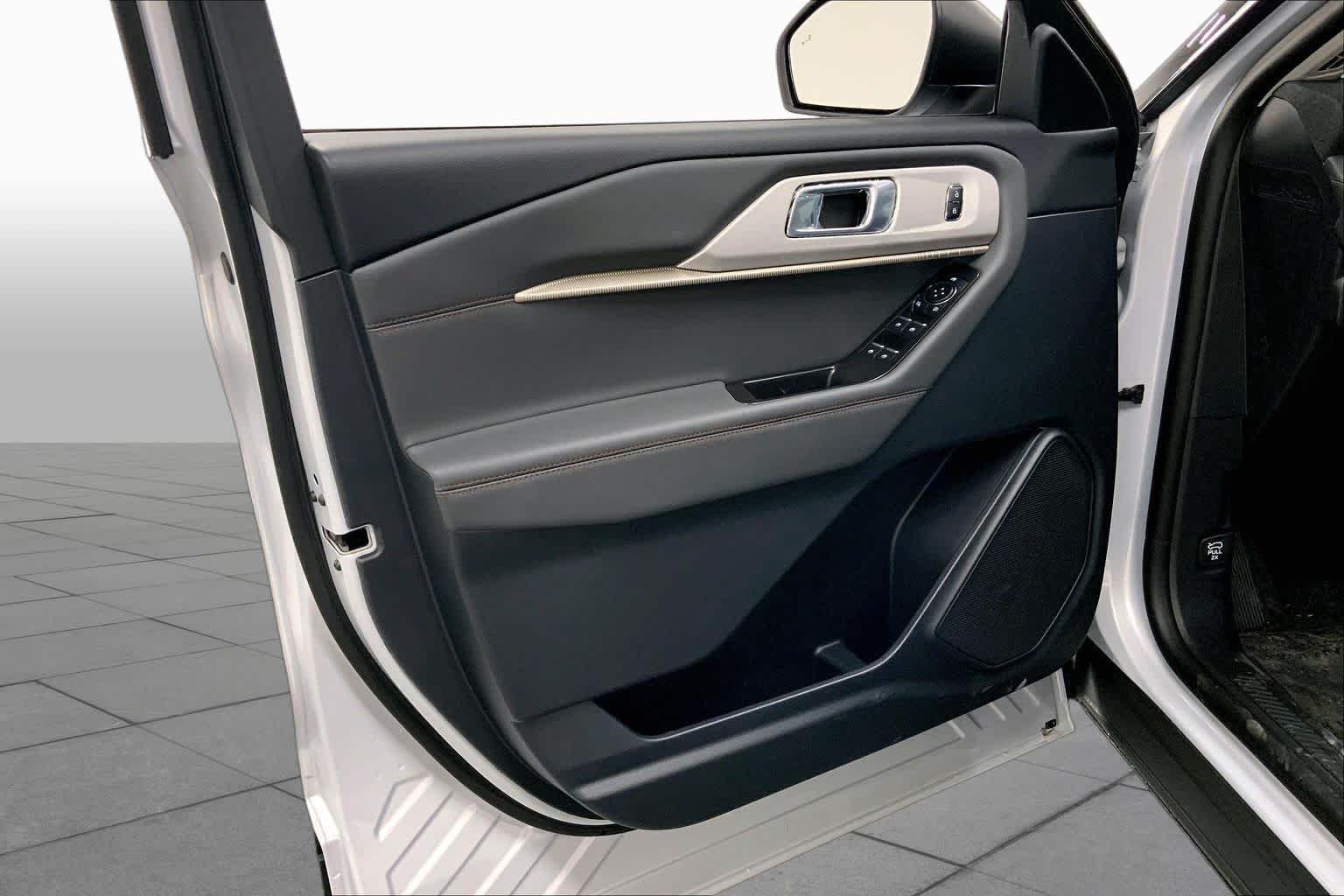 New 2026 Space White Metallic Ford Active image 10