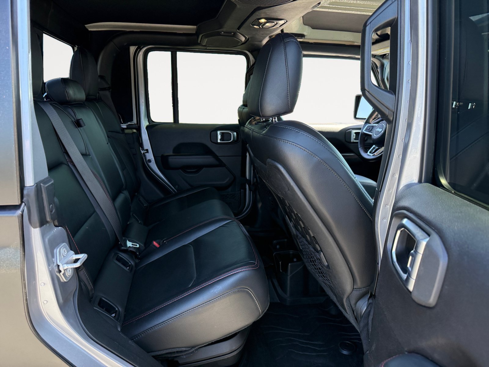 Used 2020 Billet Silver Metallic Jeep Rubicon image 18