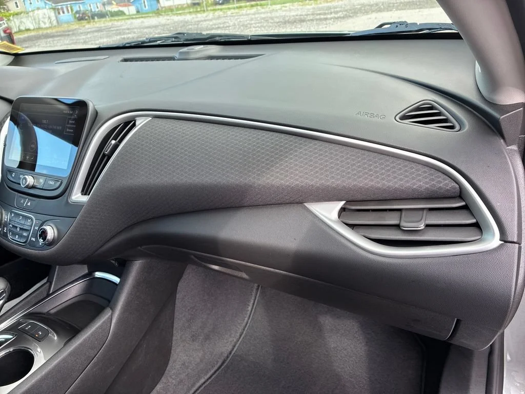Used 2025 Sterling Gray Metallic Chevrolet 1LT image 29