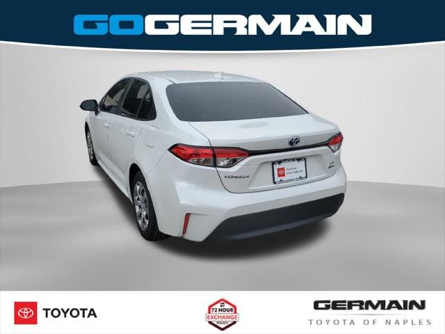 Certified Used 2025 WIND CHILL PEARL Toyota  image 11