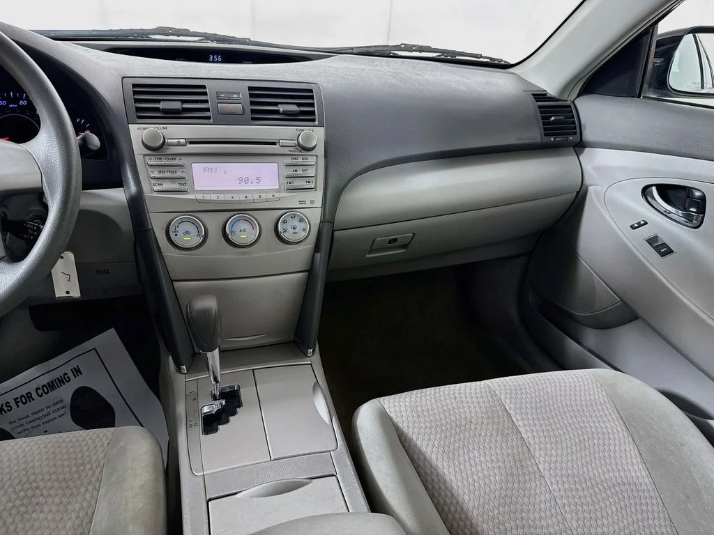 Used 2011 Black Toyota LE image 25