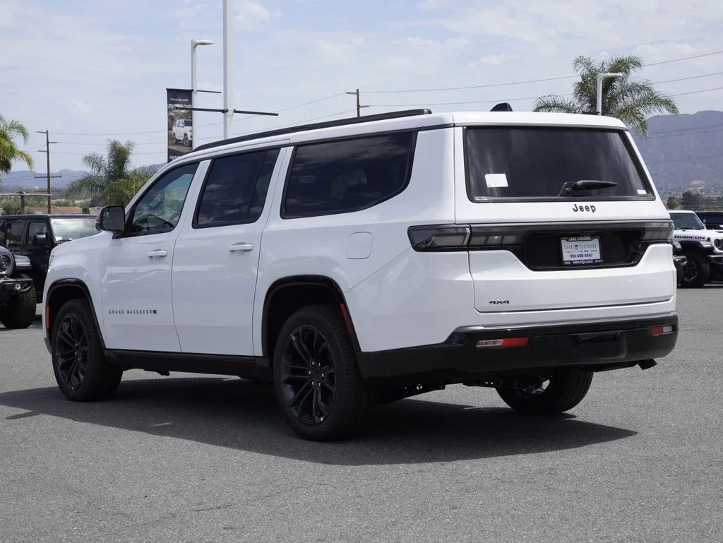 New 2026 Bright White Clearcoat Jeep Summit Obsidian image 5