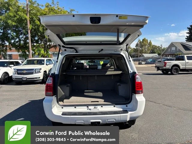 Used 2007 White Toyota Limited image 28
