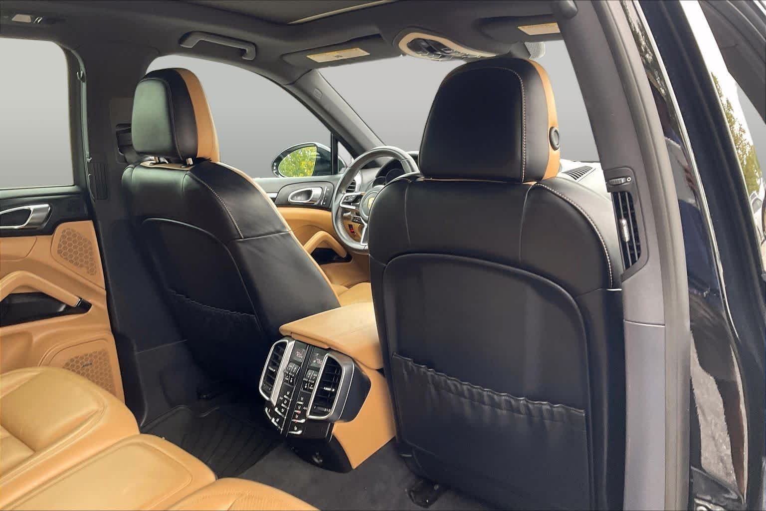 Used 2018 Black Porsche  image 19