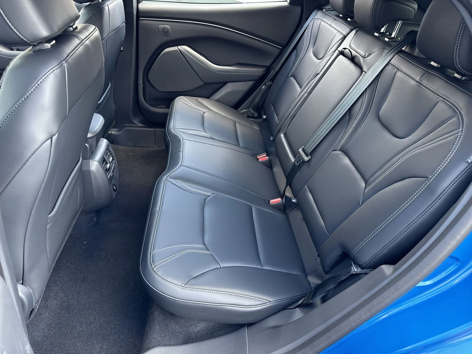 2025 Ford Mustang Mach-E Premium - Photo 23