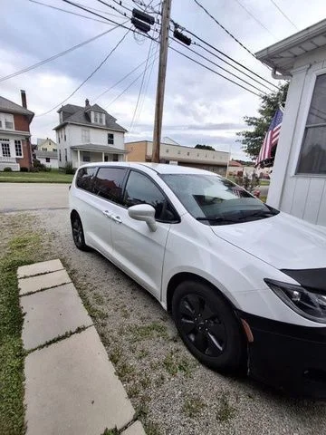 Certified Used 2020 White Chrysler Touring image 2