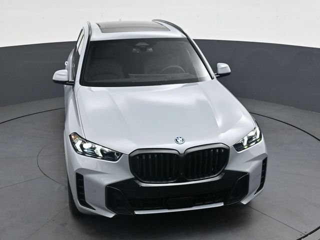 Used 2026 Gray BMW xDrive50e image 31