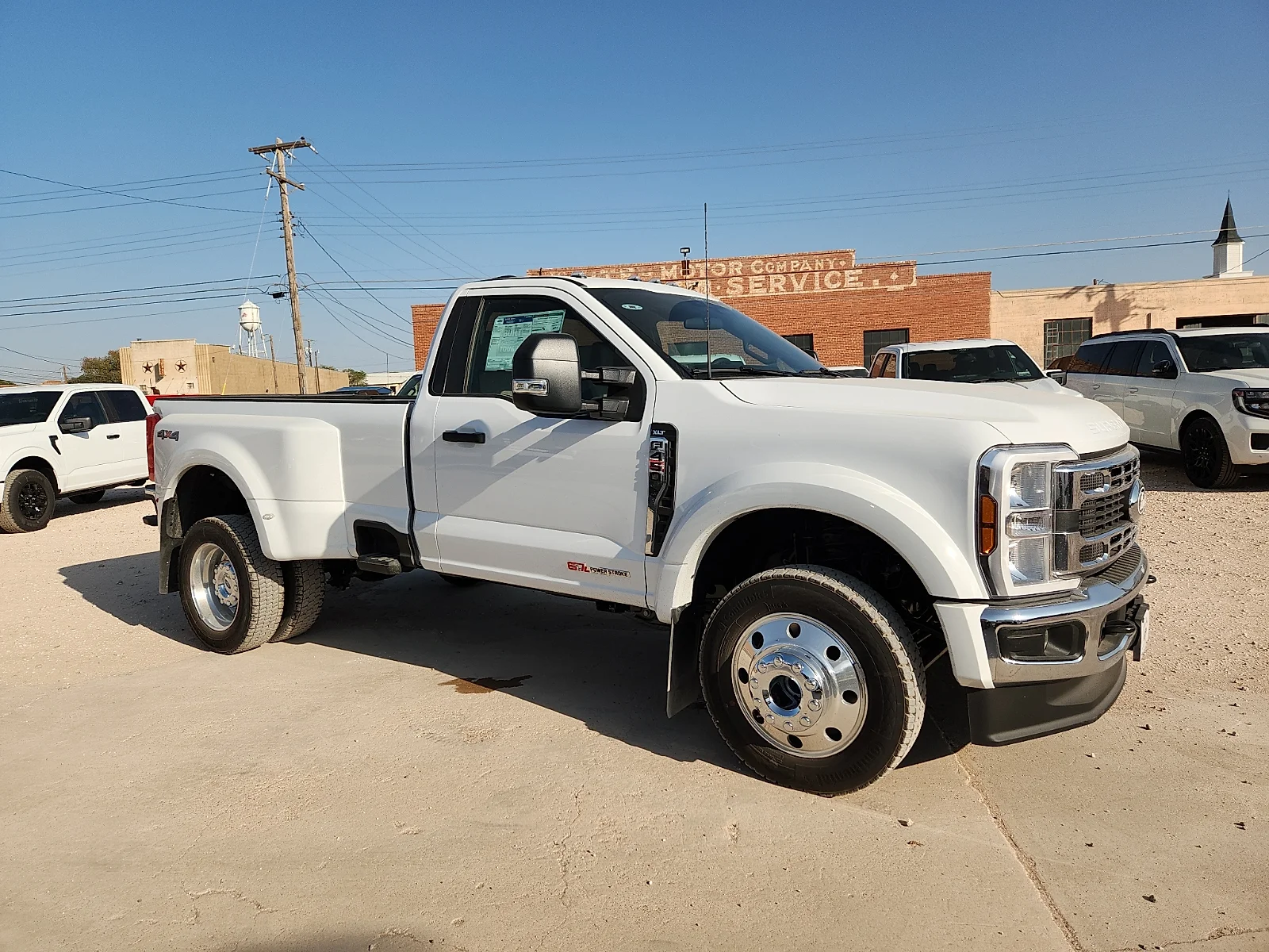 New 2027 Oxford White Ford XLT image 8