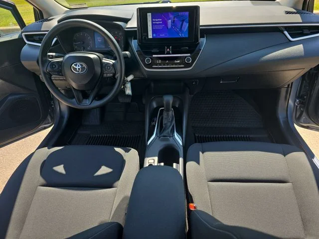 Used 2025  Toyota LE image 10