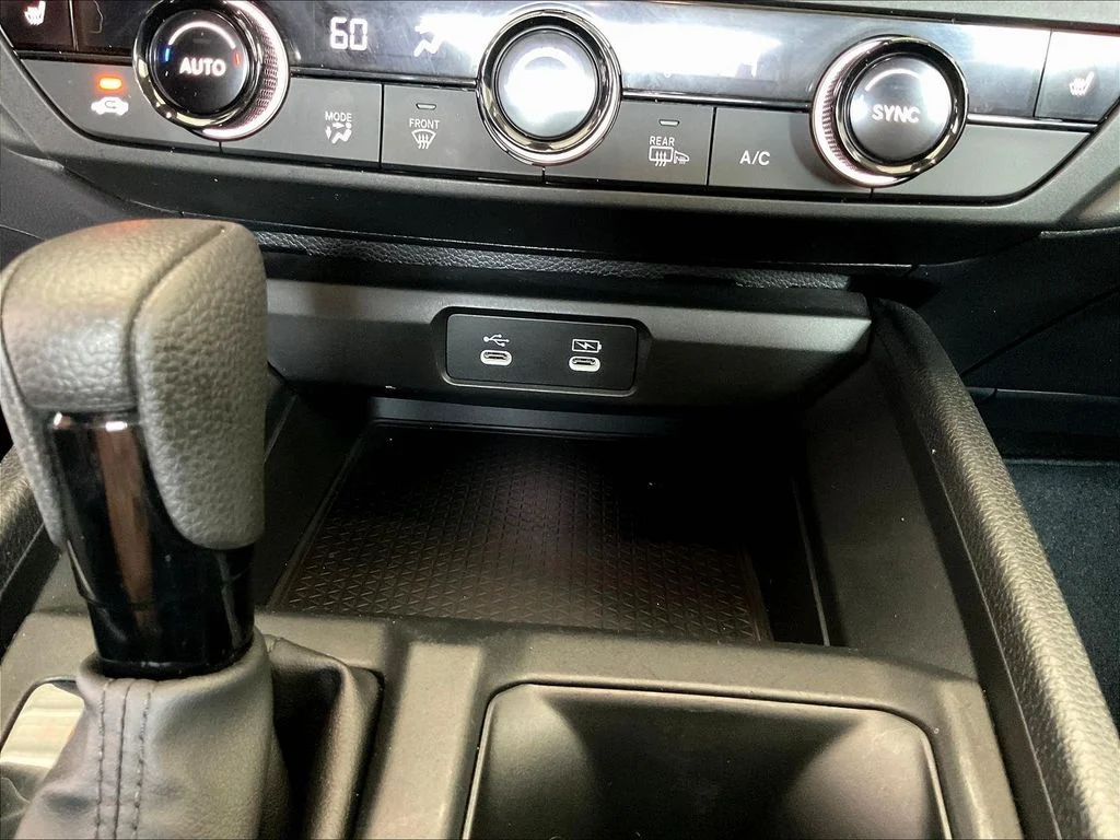2025 Honda Accord SE - Photo 17
