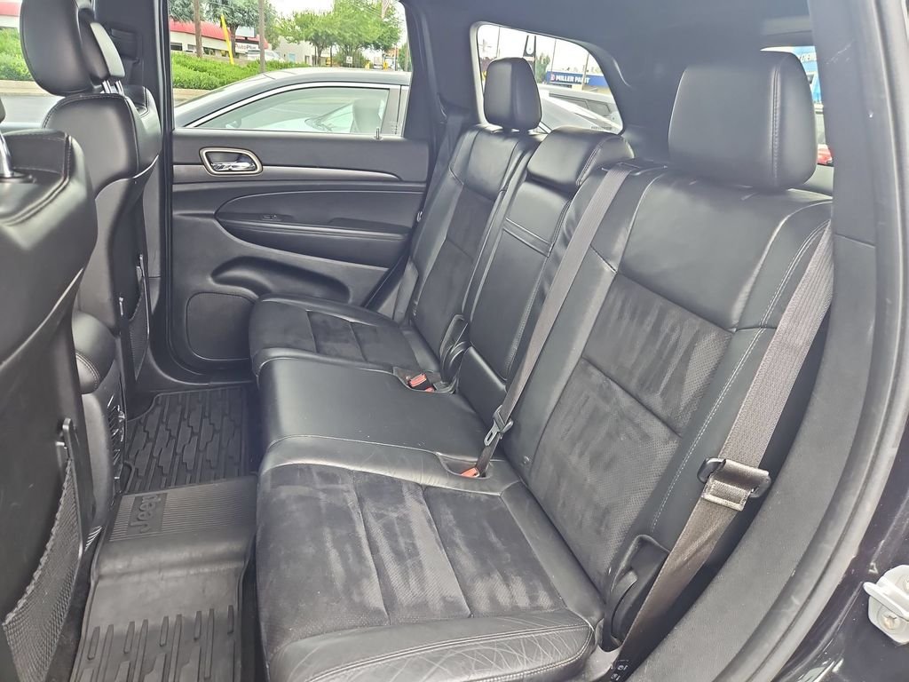 Used 2015 Brilliant Black Crystal Pearlcoat Jeep Altitude image 23
