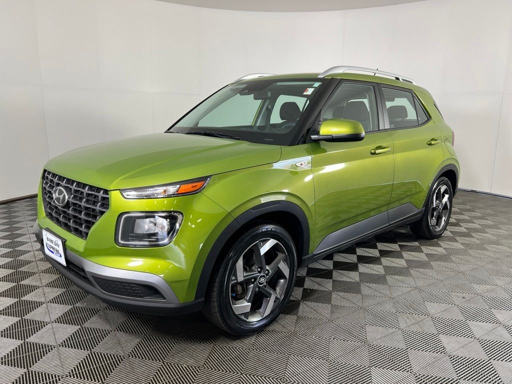 Used 2023 Green Hyundai SEL image 26