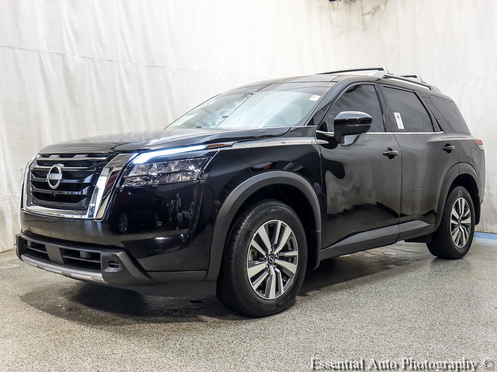 Certified Used 2025 Super Black Nissan SL image 2