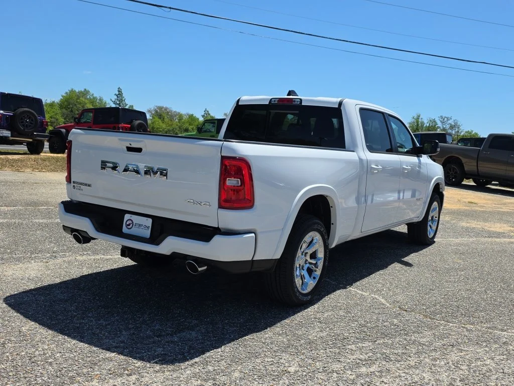 New 2026 Bright White Clear-Coat Exterior Paint RAM Big Horn/Lone Star image 4