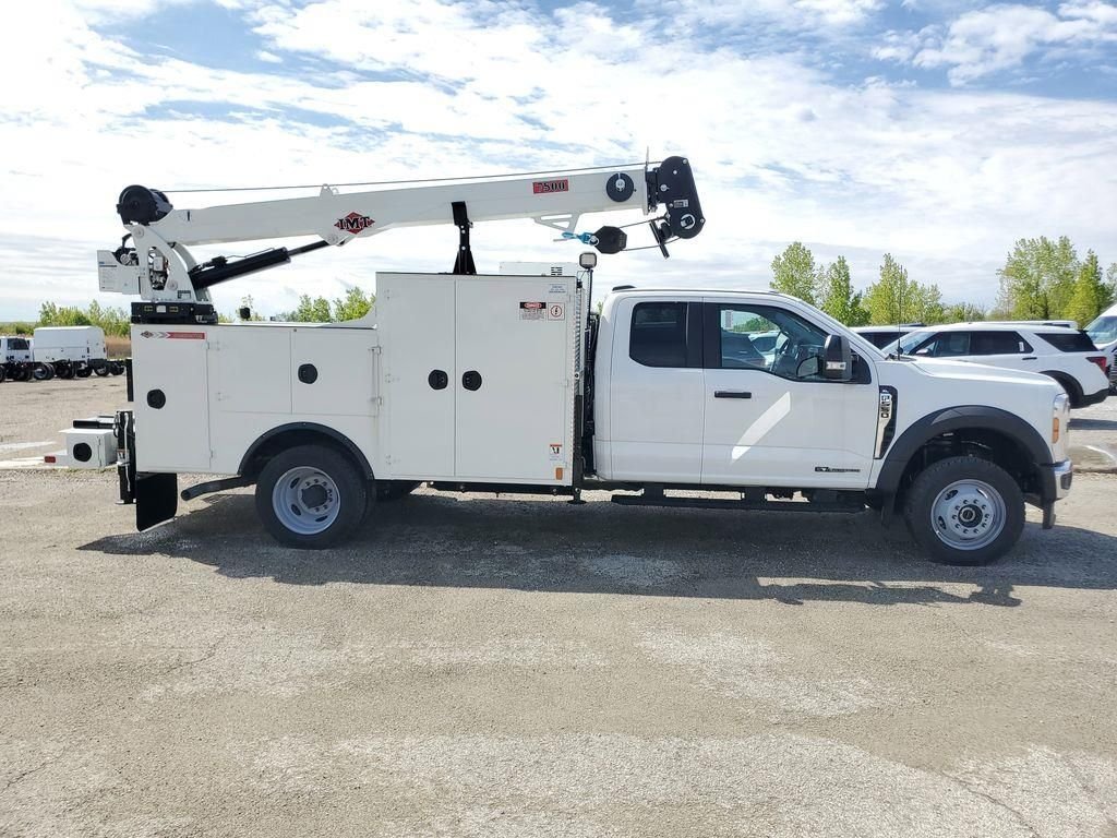 New 2026 Oxford White Ford F-550® XL image 3