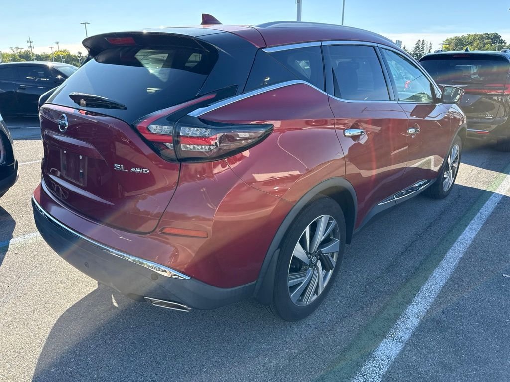 Used 2019 Red Nissan SL image 6