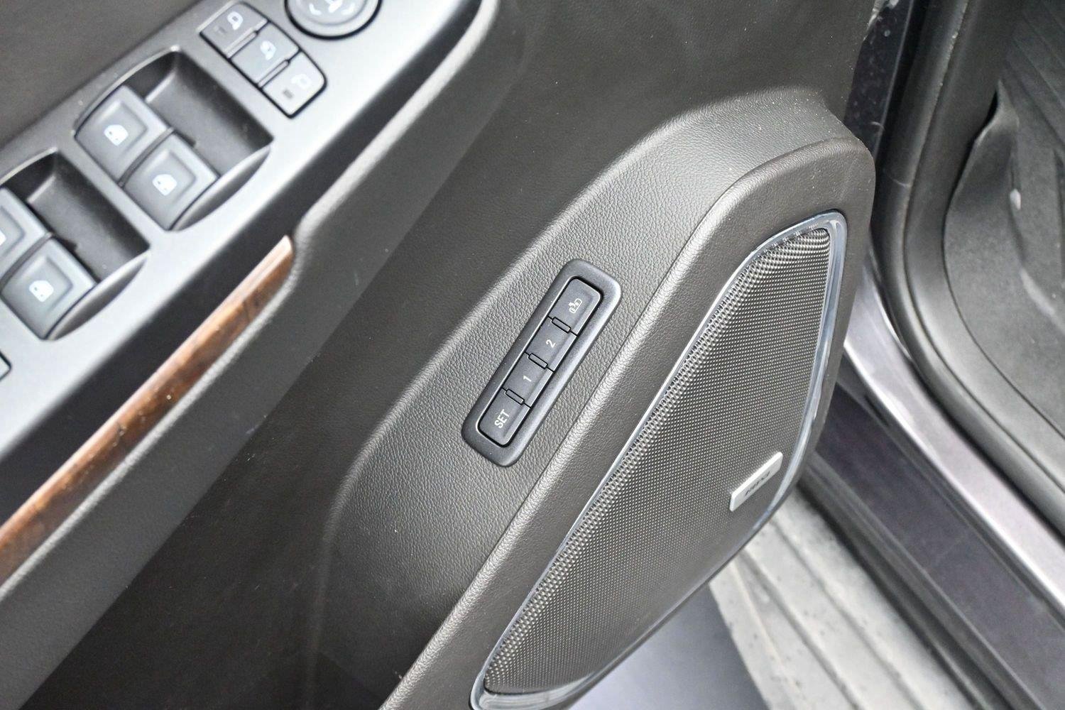 Used 2018 TUNGSTEN METALLIC Chevrolet LT image 15