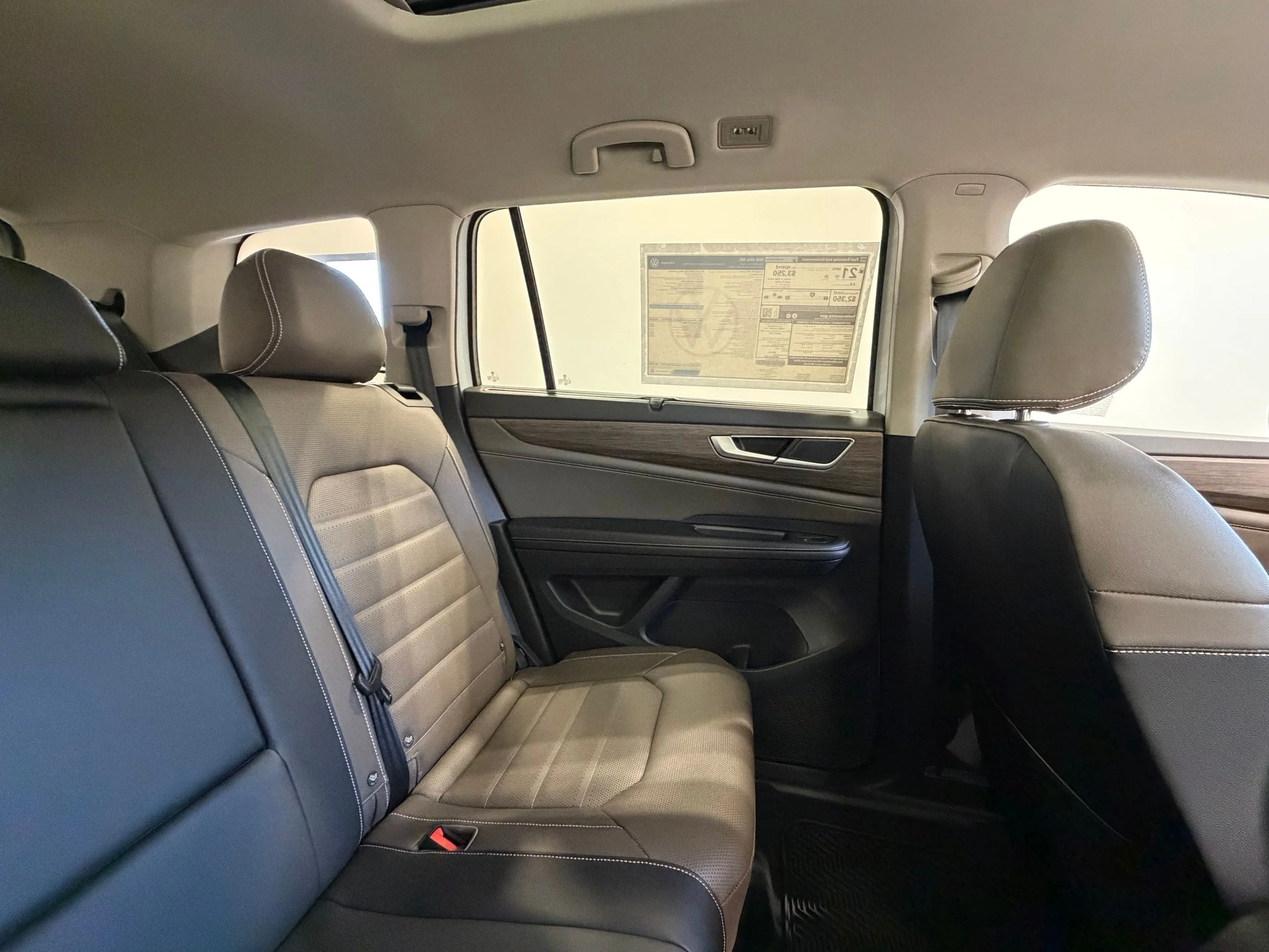 New 2026 White Volkswagen 2.0T SEL image 38