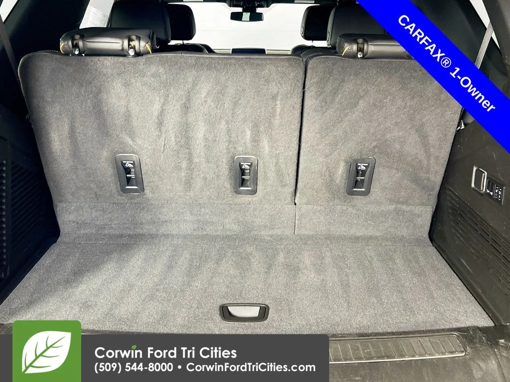 Used 2022 Summit White GMC AT4 image 15