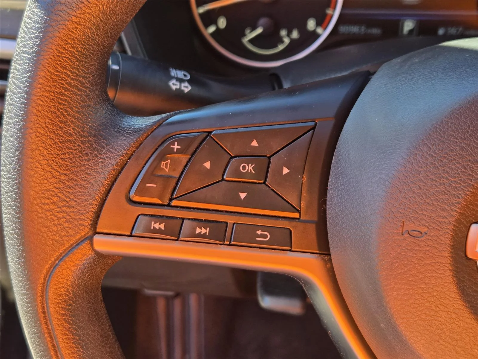 2023 Nissan Altima SV - Photo 23