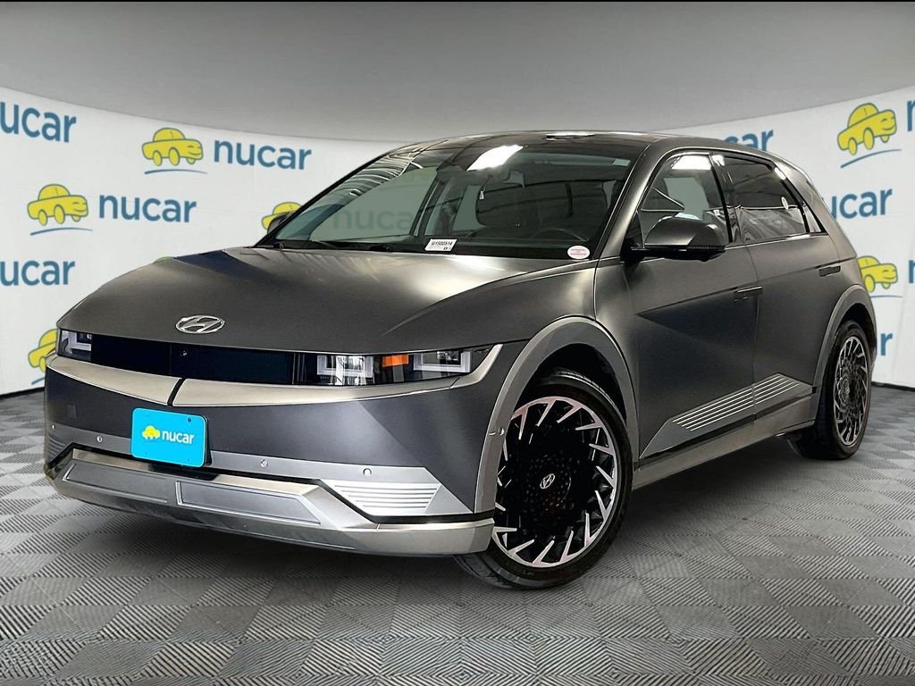 Used 2023 Gray Hyundai Limited image 3
