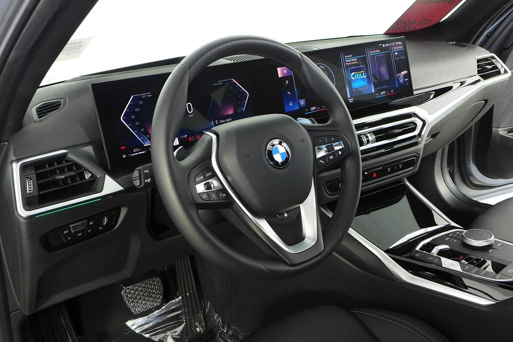 Used 2023 Gray BMW 330i image 31