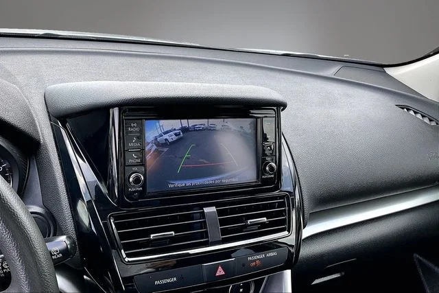 Used 2024 Silver Mitsubishi ES image 13