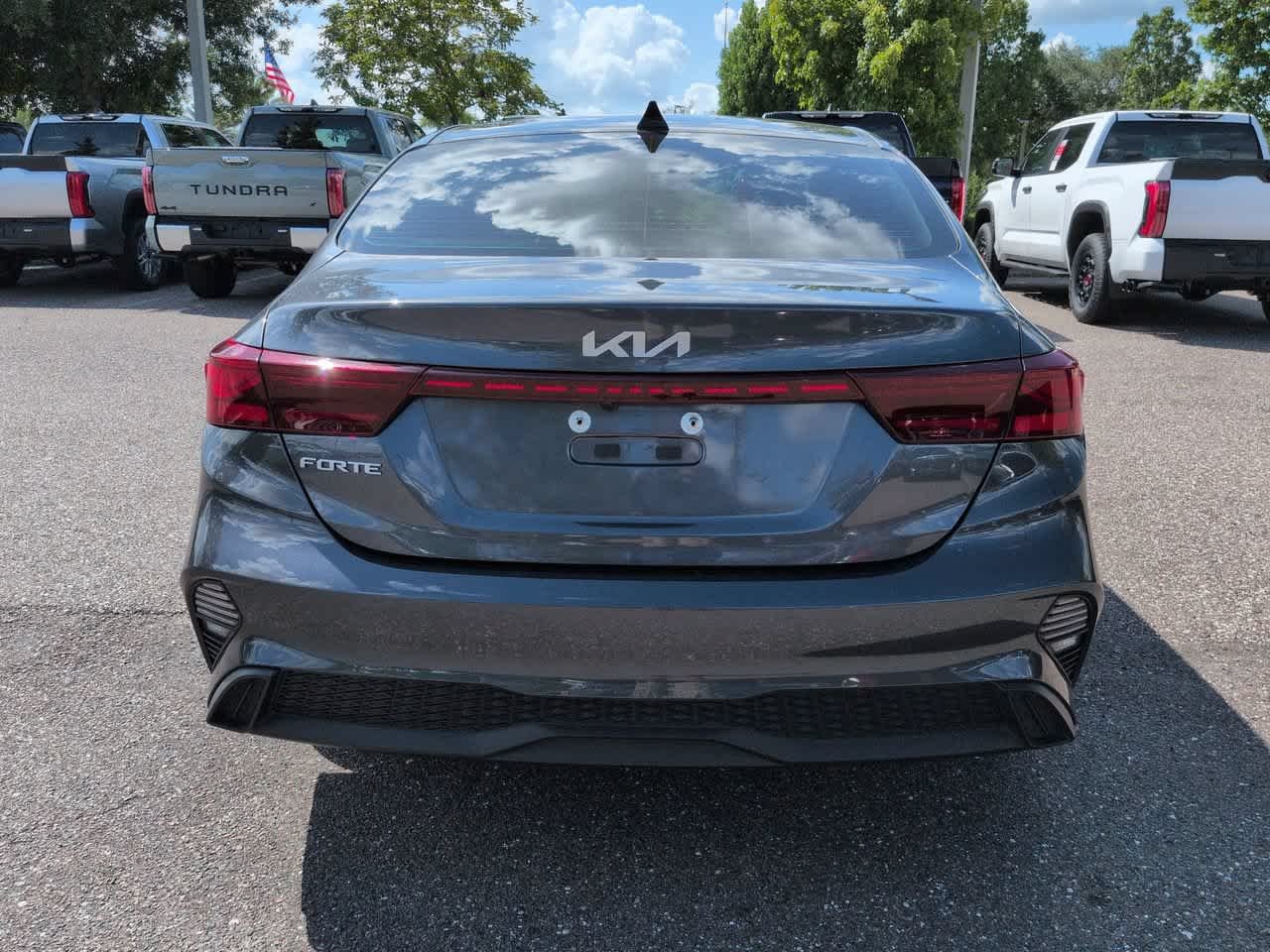 Used 2023 Gravity Gray Kia LXS image 5