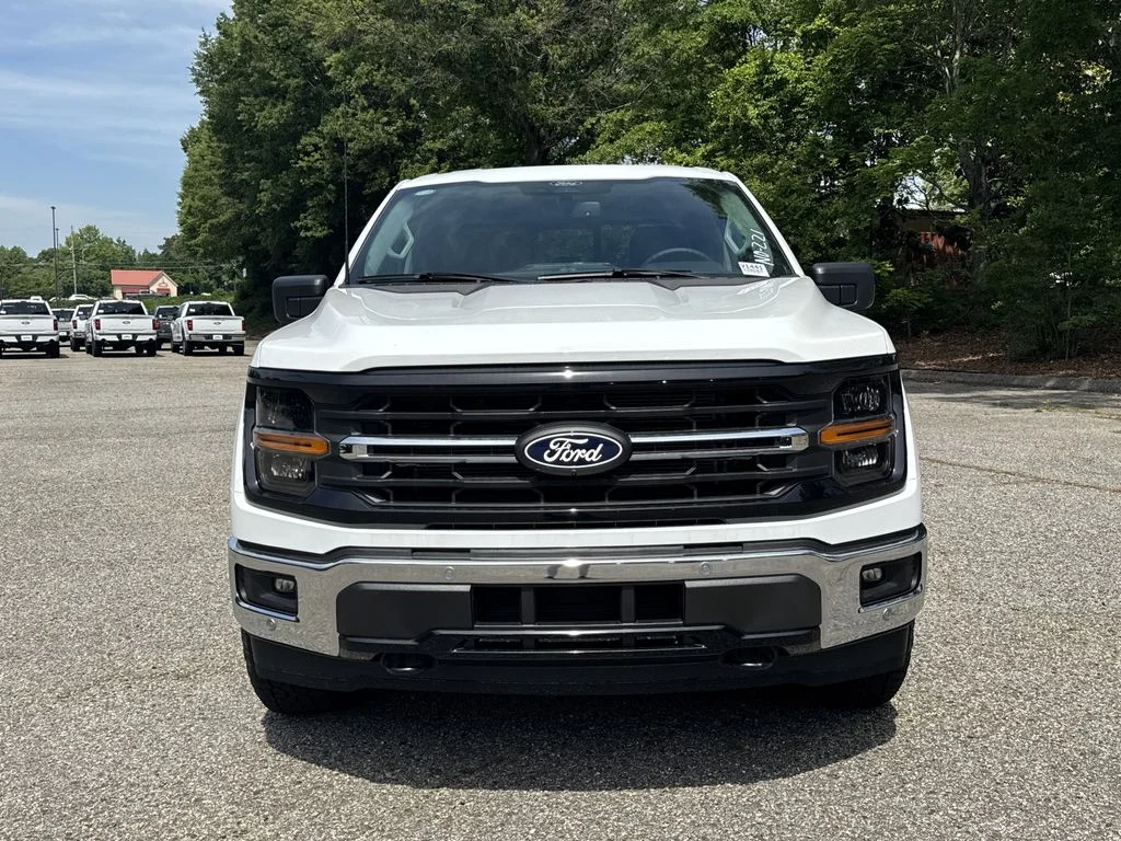 New 2026 White Ford XLT image 2