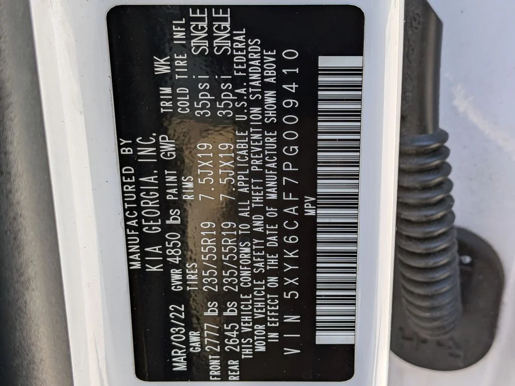 Used 2023 White Kia X-Line image 28