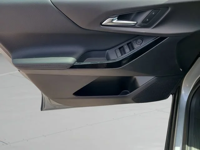 New 2027 Sterling Gray Metallic Chevrolet LT image 17