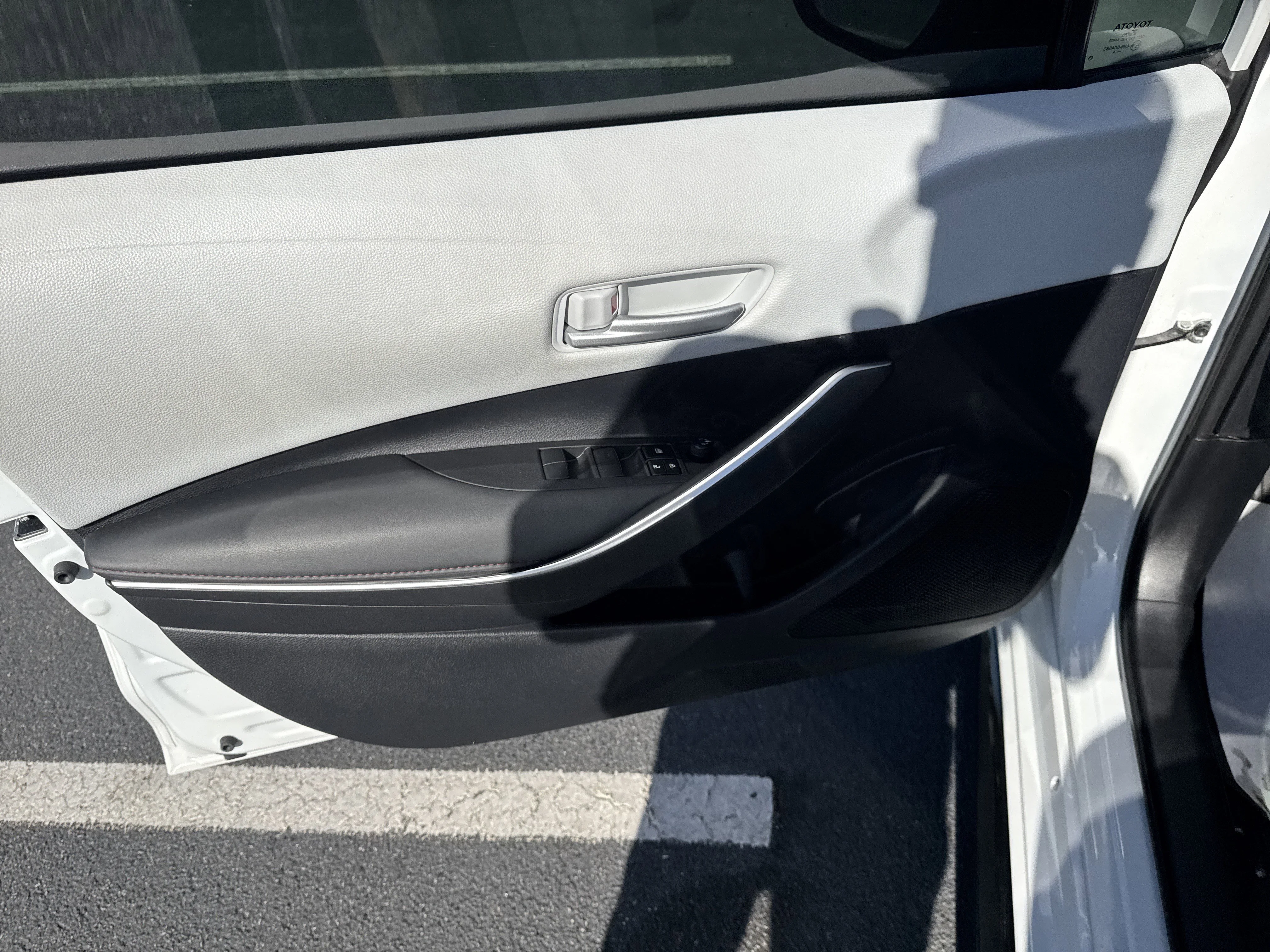 Used 2024  Toyota  image 22